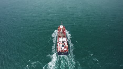 Heavy-oil-tanker-ship-transporting-fuel