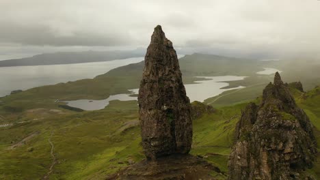 Close-Up-Aerial-Of-The-Old-Man-Of-Storr,-Isle-Of-Skye,-Scotland,-United-Kingdom