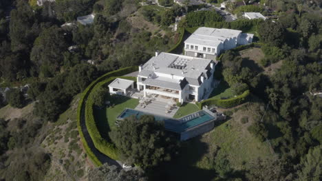 4K-aerial-around-Gian-mansion-compound-in-Beverly-Hills-California