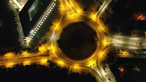 Kreisverkehr-Bei-Nacht,-Luftaufnahme-Von-Oben,-Montpellier