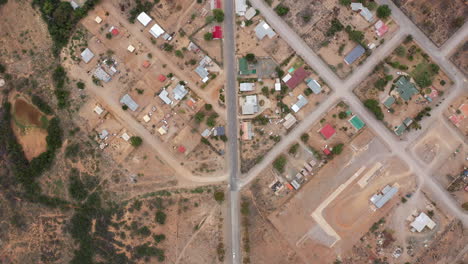 Luftaufnahme-Von-Oben-über-Einem-Kleinen-Dorf-In-Südafrika