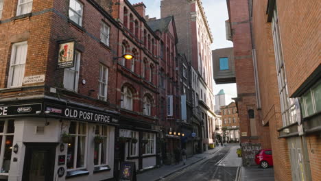 Flying-close-over-Liverpool:-Discovering-city-center's-narrow-passages.