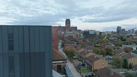 Luftaufnahmen-Unterstreichen-Die-Mischung-Aus-Historischem-Und-Modernem-Design-In-Liverpool.