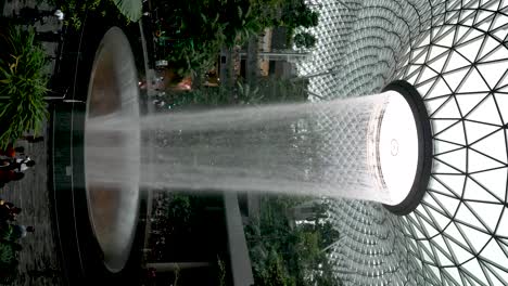 The-Magnificent-Rain-Vortex-Waterfall-Located-At-Jewel-Changi-Airport