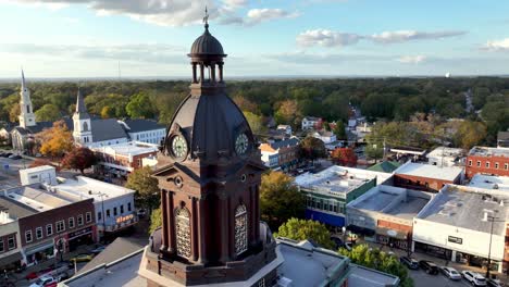 Aerial-Courthouse-in-Newnan-Georgia,-Small-town-America