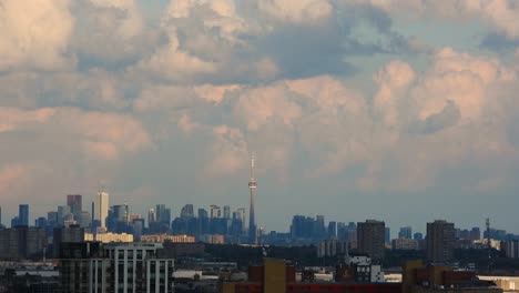 Time-Lapse-shot-of-heavy-clouds-moving-fast-Above-Toronto-Skyline,-Canada