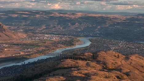 Kamloops-Sunset-Elegance:-Aerial-View-with-Desert-Landscape-and-the-Thompson-River