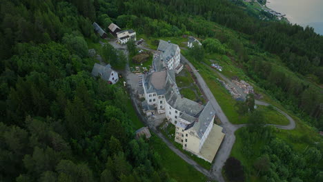 Birdseye-view-of-the-popular-ghost-hunting-location,-Luster-Sanatorium