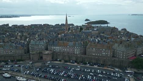 Saint-Malo-cityscape-and-old-port