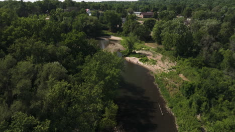 Sensational-aerial-drone-shot-of-middle-fork-Zumbro-River-in-Oronoco,-MN,-USA