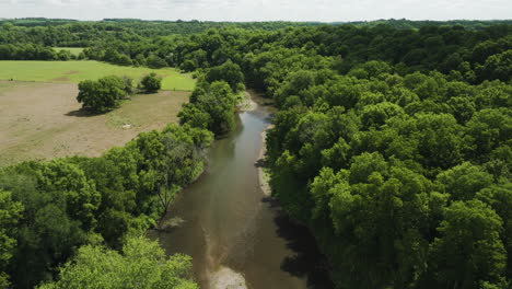 Spectacular-nature-of-Minnesota-Oronoco-Zumbro-river-and-forest,-aerial-drone