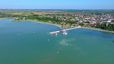 The-Lighthouse-Podersdorf-At-The-Main-Pier-With-Seaside-Resort-In-Neusiedl-am-See,-Austria
