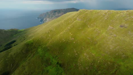 Coastal-Mountainscape-Of-Sierra-de-la-Capelada-Near-Cabo-Ortegal,-Province-La-Coruna-In-Galicia,-Spain