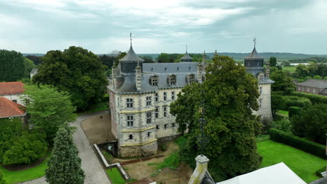 Establishing-Aerial-View-of-the-17th-Century-Aspremont-Lynden-Castle-in-Oud-Rekem