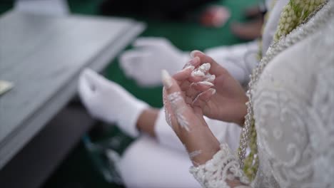 Traditionelle-Indonesische-Sundanesische-Hochzeit