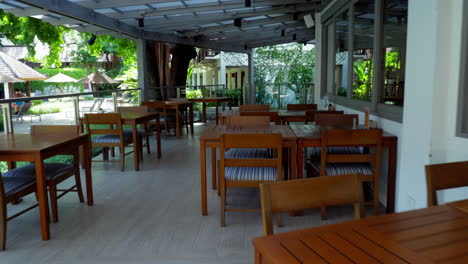 A-view-of-a-restaurant-by-the-poolside-of-a-resort-accommodation-in-a-province-in-Thailand