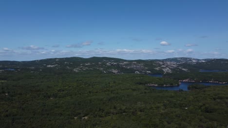 Aerial-panoramic:-Killarney-Provincial-Park,-showcasing-vast-forests-and-lakes