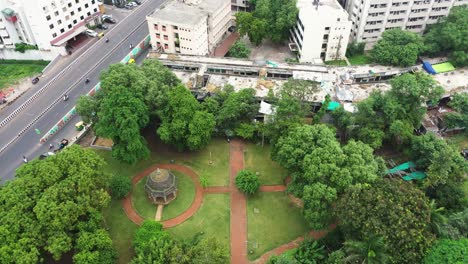 Vintage-and-old-Garden-of-Rajkot-means-Jubilee-Garden,-aerial-drone-camera-is-going-over-Jubilee-Garden