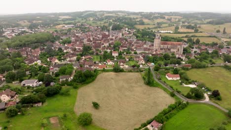 Martel-Ist-Ein-Kleines-Mittelalterliches-Dorf-Im-Französischen-Departement-Lot