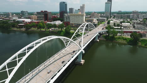 Aerial-View-of-Broadway-Bridge-In-Little-Rock,-Arkansas,-USA