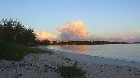 Sunrise-in-Hoopers-Bay-on-Exuma-in-the-Bahamas