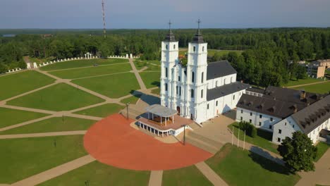 Aglona-Basilica-of-the-Assumption-of-the-Blessed-Virgin-Mary-in-the-fields