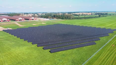 Luftaufnahme-Von-Sonnenkollektoren,-Landwirtschaftliche-Solarzelle-Mit-Sonnenlicht