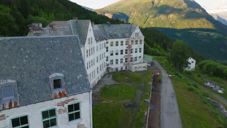 Aerial-arc-shot-of-white-Lyster-Sanatorium