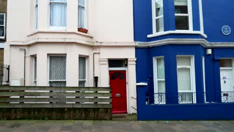 Bunte-Viktorianische-Häuser-In-Der-Portobello-Road,-Notting-Hill-In-London,-Großbritannien