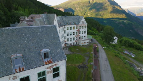 Historic-and-secluded-Lyster-Sanatorium-on-hill,-Sogn,-Norway
