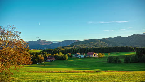 Escena-Perfecta-De-Un-Pueblo-Rural-Y-Paisaje-Natural-En-Austria