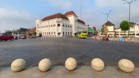 The-BNI-bank-at-the-roundabout-in-the-center-of-Jakarta,-Indonesia