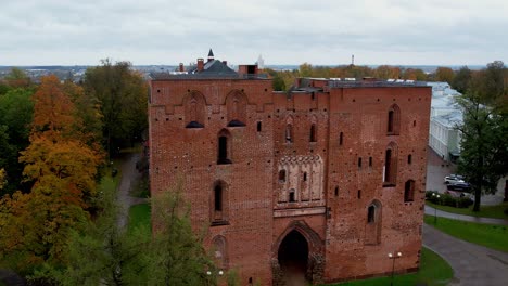 Tartu-Toomkirik-church-ruins-on-Toome-hill