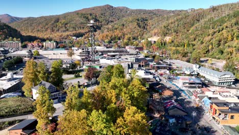 Gatlinburg,-Tennessee,-Luftaufnahme-Im-Herbst