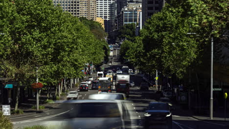 Sydney,-Australia-traffic-time-lapse-on-William-Street,-Kings-Cross