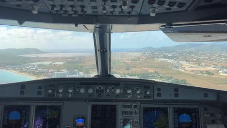 Anflug-Und-Landung-Zum-Flughafen-Ibiza,-Spanien,-Aufgenommen-Aus-Dem-Cockpit-Eines-Airbus-320-An-Einem-Sonnigen-Morgen