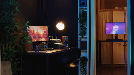 Von-Neonlichtern-Beleuchtetes-Wohnzimmer-Mit-3D-Animationen,-Die-Auf-Leistungsstarken-PC-Monitoren-Laufen