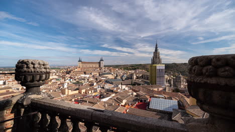 Zeitraffer-Der-Skyline-Von-Toledo-Und-Der-Kathedrale-In-Der-Kaiserstadt-Toledo,-Spanien