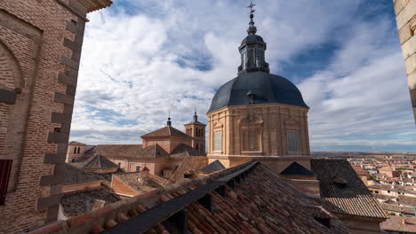 Timelapse-of-Toledo-skyline-and-Cathedral-in-Toledo-Imperial-City,-Spain