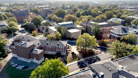 University-of-Alabama-Campus-aerial-push-in