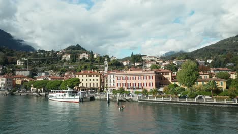 Luftbild:-Menaggio-Ist-Eine-Stadt-Und-Gemeinde-In-Der-Provinz-Como,-Lombardei,-Norditalien