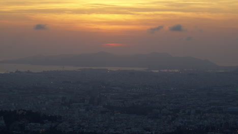 Sonnenuntergangshorizont-über-Dem-Stadtbild-Von-Athen