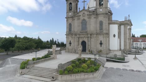 Vista-Aérea-Del-Santuario-Histórico-De-Nuestra-Señora-De-Sameiro-En-Braga,-Norte-De-Portugal.