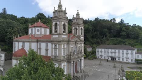 Luftaufnahme-Des-Portugiesischen-Heiligtums-Bom-Jesus-Do-Monte-Braga