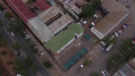 Vídeo-De-Drones-De-Los-Edificios-Del-Centro-De-Bulawayo,-Zimbabwe
