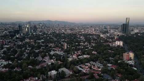 Vistas-Panorámicas-De-Drones-Del-Paisaje-Urbano-De-La-Ciudad-De-México