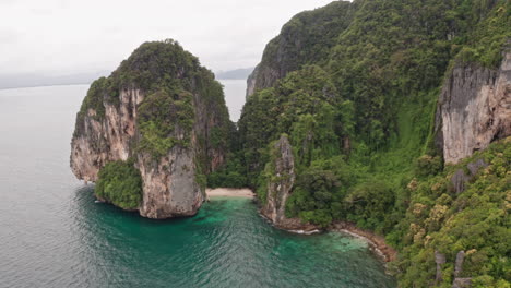 Aerial-View-of-Cliffs,-Mountain,-and-Sea-in-Krabi,-Thailand
