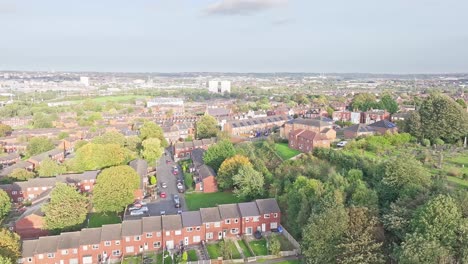 Descending-drone-shot-near-Leeds-City-Center-with-neighborhood