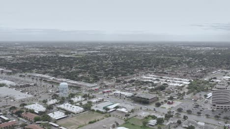 CLOUDY-DAY-DRONE-FOOTAGE-AT-NOLANA-AND-10TH-STREET-NORTH-MCALLEN,-TEXAS
