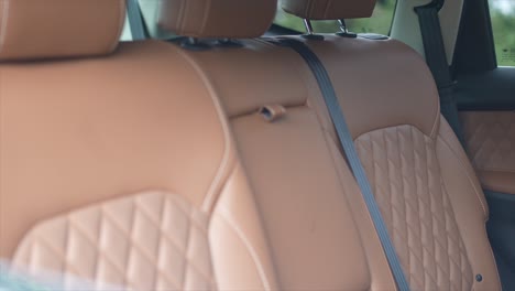 modern-car-interior,-leather-interior,-Maxus,-SUV